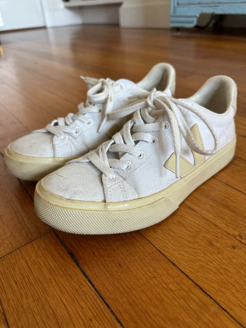 VEJA Campo Canvas Sneaker in White | Size US 6/7 EU 37 - Picture 4 of 7